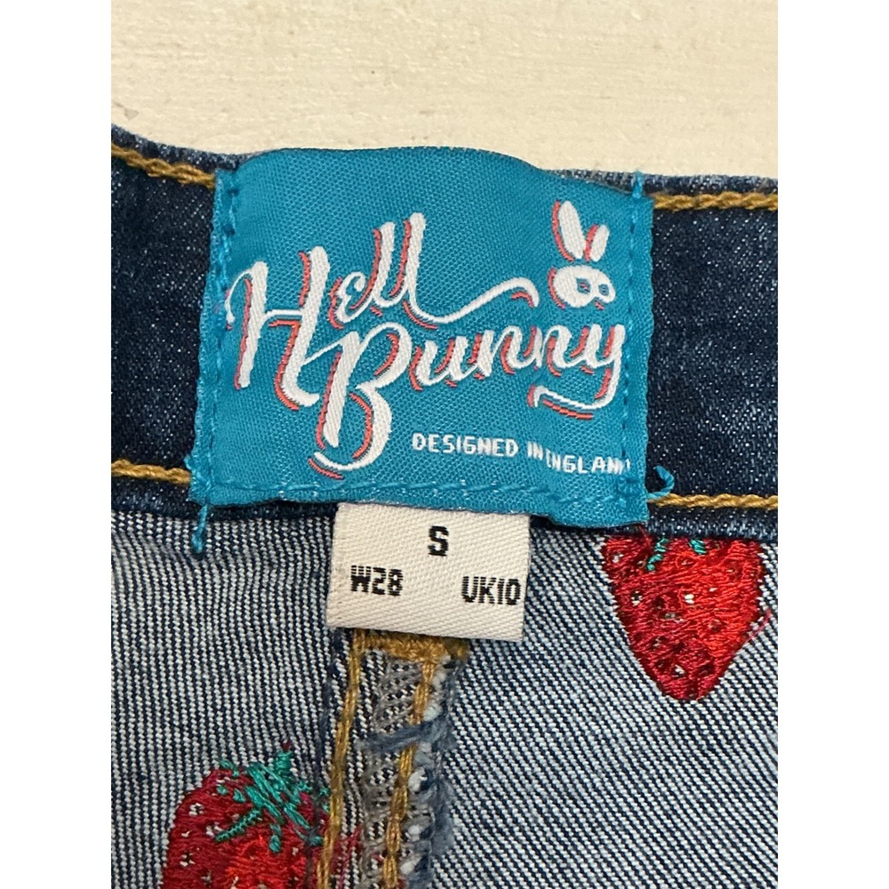 Hell Bunny Strawberry Embroidered Denim Shorts Dark Wash High Rise W28 HLB50185 - Picture 10 of 12